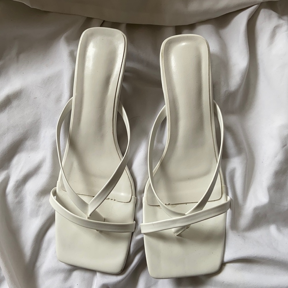 White square toe kitten heels